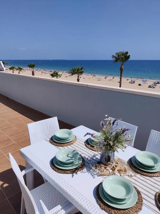 Atico Al Sol En Primera Linea De Playa Apartment Rota